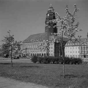 Dresden. Rathaus, Festsaalflügel, rechts das Gewandhaus
