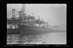 Carl Trautwein (1960), Frachtschiff, Alfred C. Toepfer Schiffahrts GmbH, Hamburg, Bau-Nr. 334