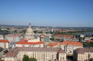 Dresden-Altstadt. Blick vom Turm des Neuen Rathauses über die Frauenkirche nach Norden