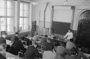 Schüler während des Unterrichtes an der Arbeiter-und-Bauern-Fakultät (ABF) in Leipzig