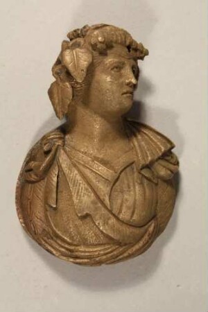 Büste einer Bacchantin (oder eines Dionysos?)