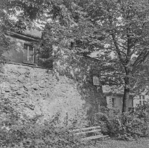 Erratischer Block - Anlagen und anderes : Bautzen. Parkanlage, Schilleranlagen. Teil der äußeren Stadtmauer