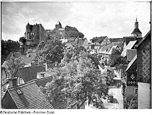 Stadtansicht mit Burg und Stadtkirche vom Röhrenweg