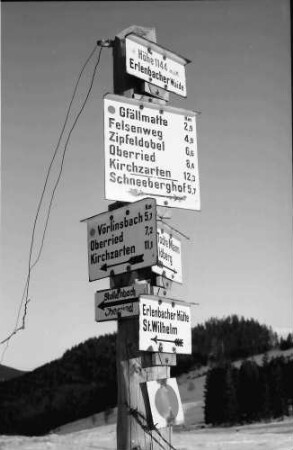 Oberried: Stollenbacher Hütte; Wegweiser auf der Erlenbacher Waide; 1144 m