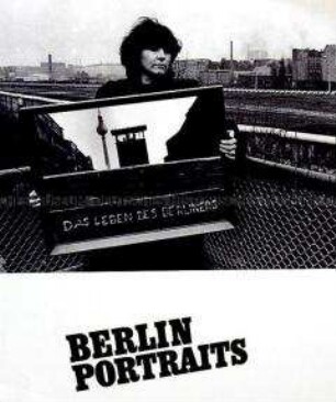 Plakat zu einer Ausstellung mit Porträtaufnahmen des Fotografen Henry Ries von Menschen in Berlin