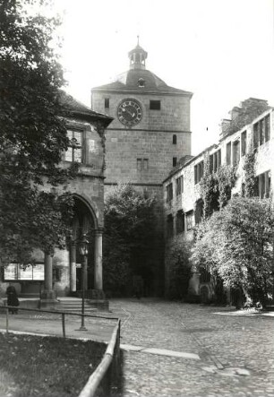 Heidelberg, Schloss : Heidelberg. Schloss. Hof mit Brunnenhalle, Torturm und Ruprechtsbau