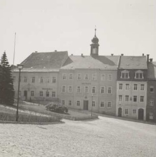 Marktplatz. Blick zum Rathaus