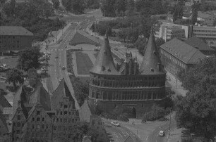 Lübeck: von der Petrikirche, auf Holstentor