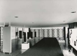 Abteilung Handwerk im Deutschen Pavillon, "Expo" 1958: Plastisches Gitter von Fritz Kühn