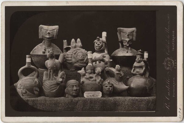 Clay vessels "Antiguedades Peruanas del Dr Macedo"