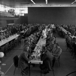 Kreisbauernverband Stormarn: Bad Oldesloe: Stormarnhalle: 34. Kreisbauerntag: Teilnehmer