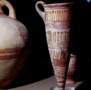 Athen. Archäologisches Nationalmuseum. Bemaltes Ton-Rhyton. Spätminoisch I, 1500 v. Chr. Thera, Akrotiri