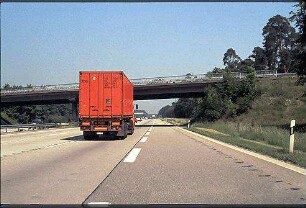 Hauptfahrbahn Ost (Karlsruhe Richtung Heidelberg): Brücke von Süden