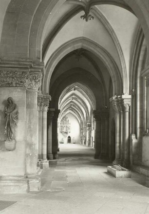 Magdeburg. Dom zu Magdeburg St. Mauritius und Katharina (1363 geweiht). Chorumgang. Blick ins nördliche Seitenschiff