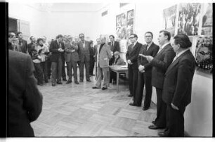 Kleinbildnegativ: Fotoausstellung "Sowjetbürger im Alltag", Majakowski-Galerie, 1979