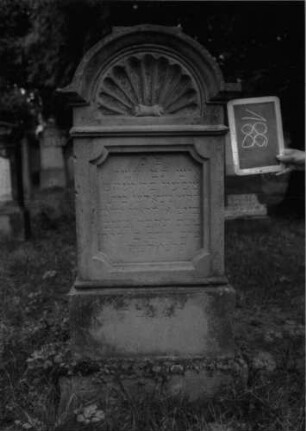 Grabstein 188