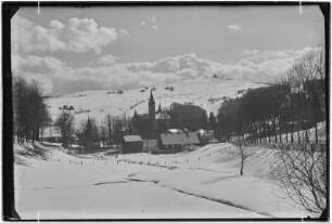 Neuhausen mit Schwartenberg. Sommer