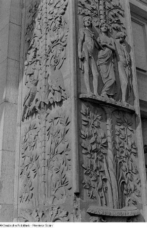 Reliefs am Schinkeltor