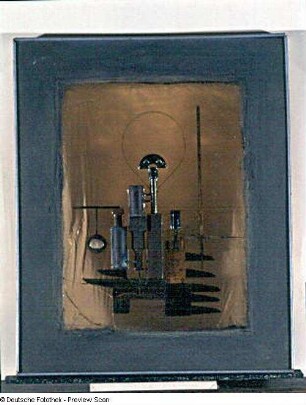 Abstrakte Materialkomposition "In Orbit"