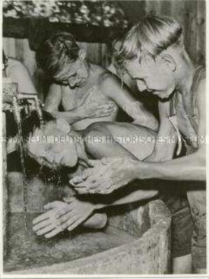 Hygiene im Pionierlager des Stahlwerkes Hennigsdorf bei Rheinsberg