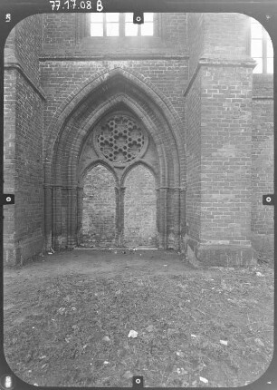Neubrandenburg. Stadtkirche St. Marien. Portal