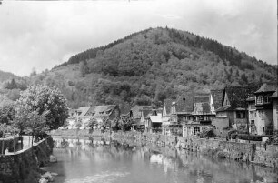 Wolfach: Kinzig mit Häusern