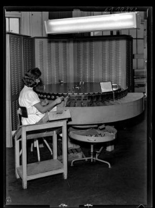 Röhrenprüfautomat, Foto 1961