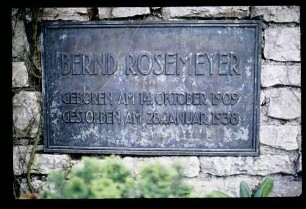 Grab B. Rosemeyer 17.4.77.