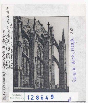 Metz, Kathedrale St. Etienne (Baubeginn um 1220) Blick auf das Strebewerk der Nordseite des Langhauses nach SW