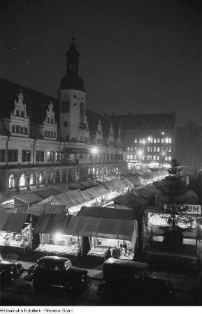 Nachtansicht Weihnachtsmarkt