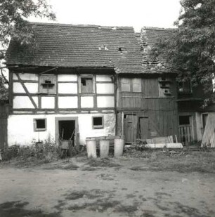Dresden-Trachau, Gaußstraße 4. Häusleranwesen (1786/1800). Nebengebäude (Wohnstallhaus mit Scheunenteil). Hoffront