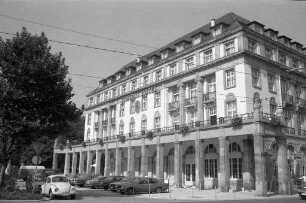 Schloss-Hotel am Bahnhofplatz 2. Wiedereröffnung nach Renovierung und Neuausstattung