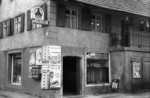 Vörstetten: Laden mit verschandelnden Reklameschildern