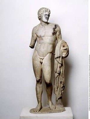 Statuette eines angelehnten Jünglings