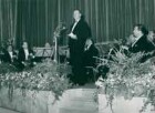 IFF 1958. Eröffnung der Filmfestspiele 1958 in der Kongresshalle durch den Regierenden Bürgermeister Willy Brandt