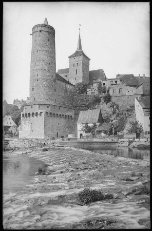 Bautzen. Alte Wasserkunst mit Spree-Wehr und Michaeliskirche