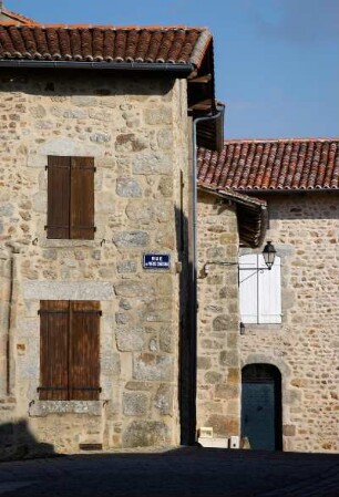 Frankreich. Poitou Charentes. Charente. Brigueuil. Hausfassaden