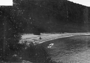 Bucht : Blick in eine Bucht mit Boot