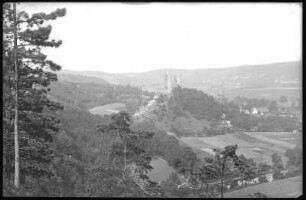 Bad Kösen. Blick auf Saaleck, Saalecksburg