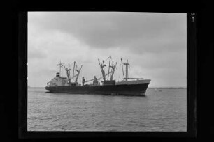 Bertram Rickmers (1979), Frachtschiff, Rickmers-Linie KG, Hamburg, Bau-Nr. 1013