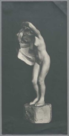 Sich Auskleidende, 1906, Gips