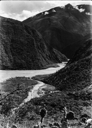 Rio de Sacambaya : Berglandschaft mit Fluss