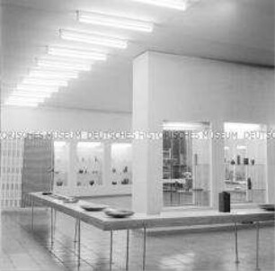 Übersicht über die Ausstellung zum Kunsthandwerk in der DDR