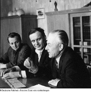 Porträt; Artur Hofmann mit sowjetischem Konstrukteur; Jürgen Gärtner I. Preis Mathe