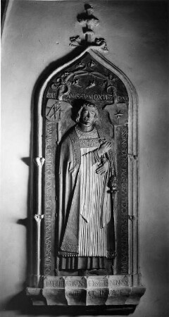 Epitaph für Johannes Will : Epitaph für Johannes Will (um 1517). Aschaffenburg, Stiftskirche Sankt Peter und Alexander