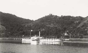 Personen-Seitenraddampfer "Diesbar" (1884, Werft Blasewitz). Blick nach Osten zum Dubitzer Kirchlein