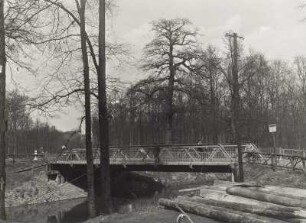 Leipzig, Straßenbrücke über d. Luppe