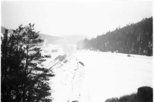 Lok 141, Blick auf Haltepunkt Bronnen, Zug 52/53