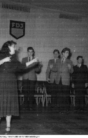 Dresden, Tanzstunde im Jugendklubhaus "Rudi Arndt", 1956