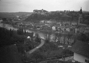 Burghausen: Blick auf Burghausen und Salzach